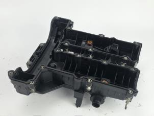Ventildeckel van een Ford Focus 3 Wagon 1.0 Ti-VCT EcoBoost 12V 125 2016
