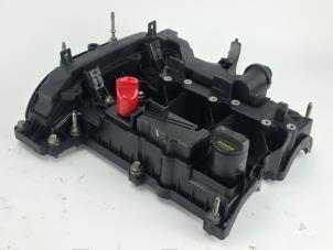 Ventildeckel van een Ford Focus 3 Wagon 1.0 Ti-VCT EcoBoost 12V 125 2016