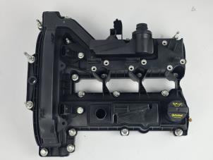 Ventildeckel van een Ford Focus 3 Wagon 1.0 Ti-VCT EcoBoost 12V 125 2016