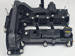 Ventildeckel van een Ford Focus 3 Wagon 1.0 Ti-VCT EcoBoost 12V 125 2016