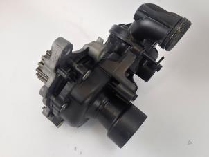 Pompe à eau d'un Ford Transit Connect (PJ2) 1.5 EcoBlue 2021