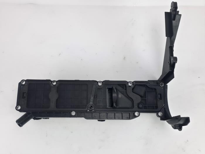 Ventildeckel van een Ford Transit Connect (PJ2) 1.6 TDCi 16V 95 2014