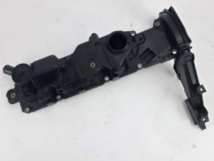 Ventildeckel van een Ford Transit Connect (PJ2) 1.6 TDCi 16V 95 2014