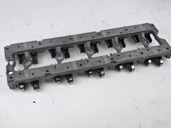Usagé Axe culbuteur Ford Ranger 3.2 TDCI 20V Prix € 242,00 Prix TTC proposé par WH Carparts