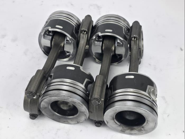 Piston d'un Ford Focus 4 1.5 EcoBlue 120 2021