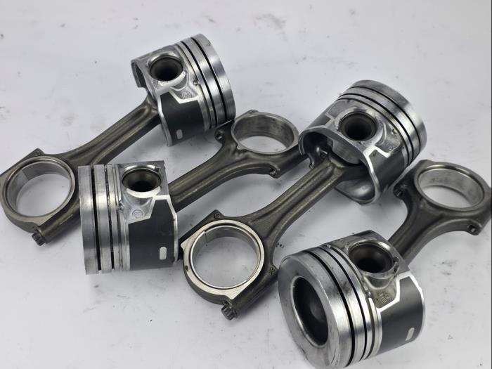 Piston d'un Ford Focus 4 1.5 EcoBlue 120 2021