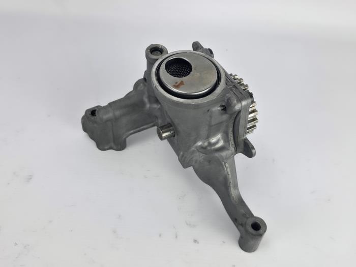 Używane Pompa oleju Ford C-Max (DXA) 1.0 Ti-VCT EcoBoost 12V 125 Cena € 60,50 Z VAT oferowane przez WH Carparts