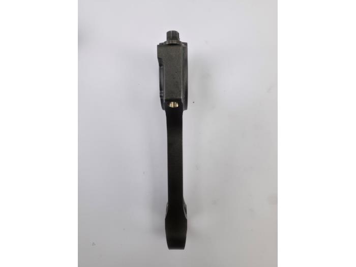 Usagé Bielle Ford Focus 3 1.5 EcoBoost 16V 150 Prix € 48,40 Prix TTC proposé par WH Carparts