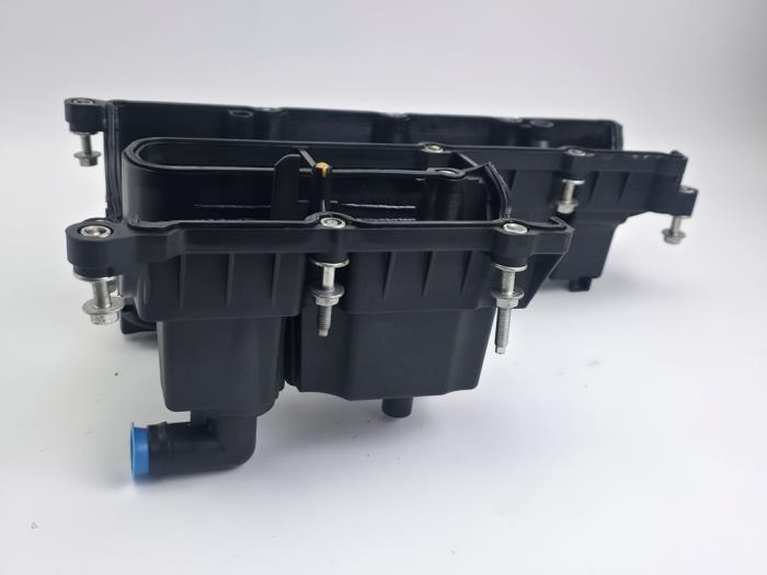 Gebrauchte Ventildeckel Ford Focus 3 1.5 EcoBoost 16V 150 Preis € 48,40 Mit Mehrwertsteuer angeboten von WH Carparts