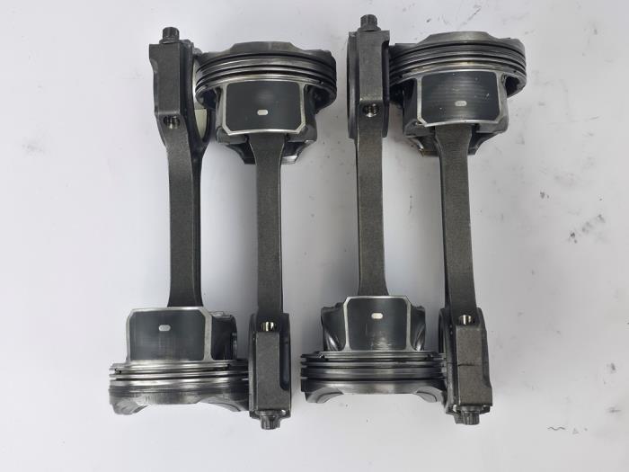 Piston d'un Ford Focus 3 1.5 EcoBoost 16V 150 2019