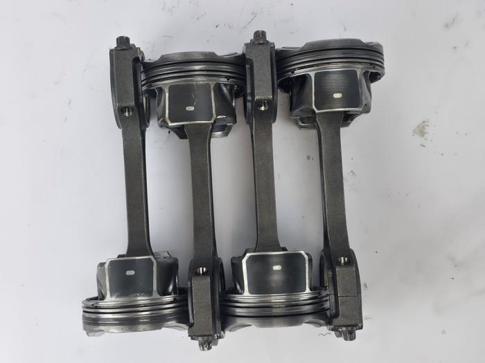 Piston d'un Ford Focus 3 1.5 EcoBoost 16V 150 2019