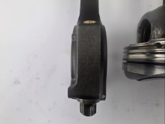 Piston d'un Ford Focus 3 1.5 EcoBoost 16V 150 2019