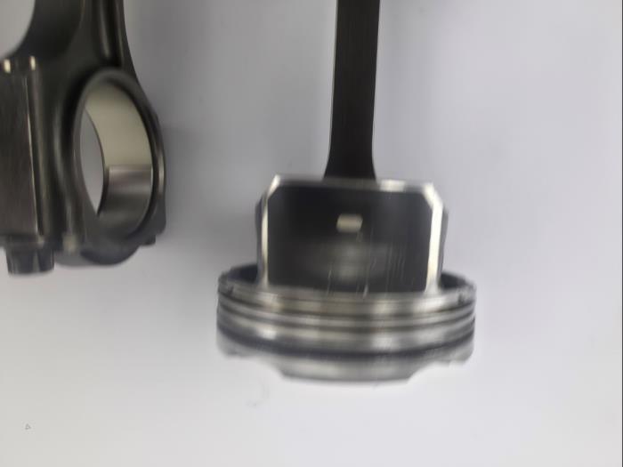 Piston d'un Ford Focus 3 1.5 EcoBoost 16V 150 2019