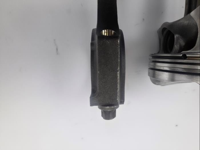 Piston d'un Ford Focus 3 1.5 EcoBoost 16V 150 2019