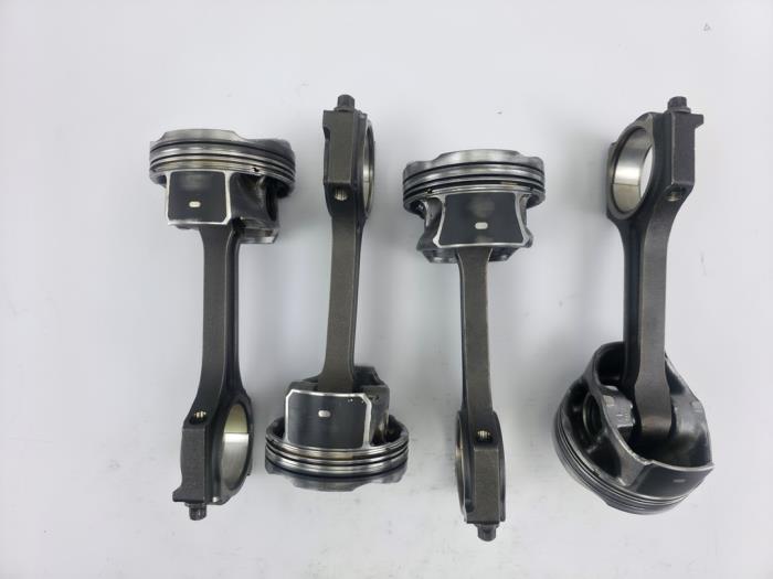 Piston d'un Ford Focus 3 1.5 EcoBoost 16V 150 2019