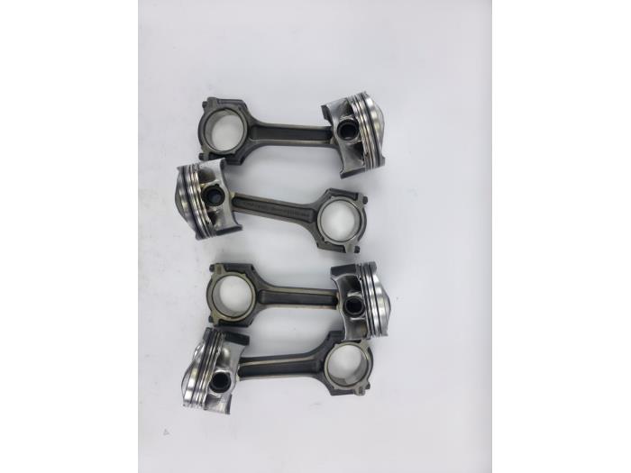Piston d'un Ford Focus 3 1.5 EcoBoost 16V 150 2019
