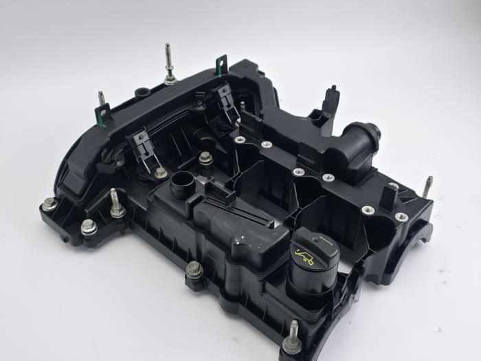 Ventildeckel van een Ford Focus 3 Wagon 1.0 Ti-VCT EcoBoost 12V 125 2016
