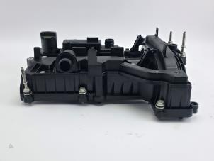 Ventildeckel van een Ford Focus 3 Wagon 1.0 Ti-VCT EcoBoost 12V 125 2016