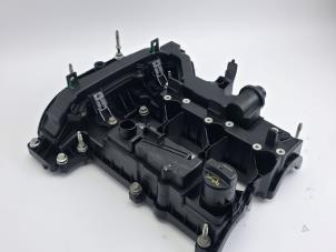 Ventildeckel van een Ford Focus 3 Wagon 1.0 Ti-VCT EcoBoost 12V 125 2016