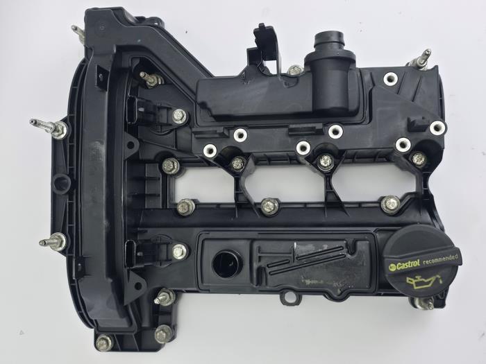 Ventildeckel van een Ford Focus 3 Wagon 1.0 Ti-VCT EcoBoost 12V 125 2016