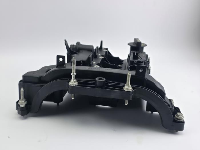 Ventildeckel van een Ford Focus 3 Wagon 1.0 Ti-VCT EcoBoost 12V 125 2016