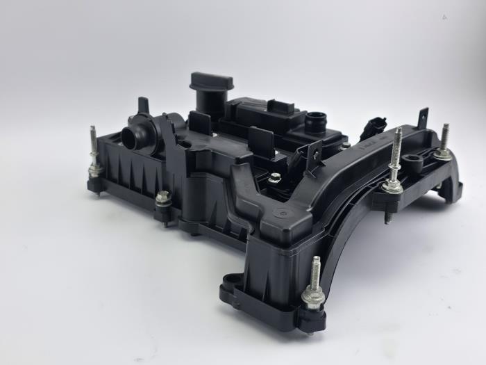 Ventildeckel van een Ford Focus 3 Wagon 1.0 Ti-VCT EcoBoost 12V 125 2016
