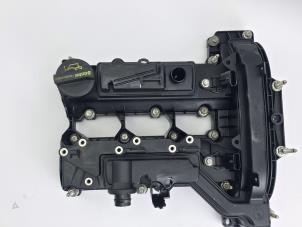 Ventildeckel van een Ford Focus 3 Wagon 1.0 Ti-VCT EcoBoost 12V 125 2016
