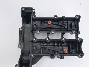 Ventildeckel van een Ford Focus 3 Wagon 1.0 Ti-VCT EcoBoost 12V 125 2016