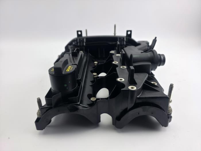 Gebrauchte Ventildeckel Ford Focus 3 Wagon 1.0 Ti-VCT EcoBoost 12V 125 Preis € 48,40 Mit Mehrwertsteuer angeboten von WH Carparts