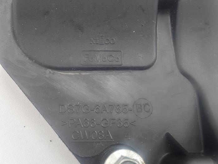 Used PCV valve Ford Focus 3 1.5 EcoBoost 16V 150 Price € 30,25 Inclusive VAT offered by WH Carparts