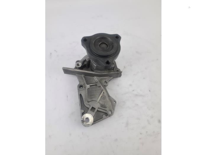 Pompe à eau d'un Ford Kuga II 1.5 EcoBoost 16V 150 2019