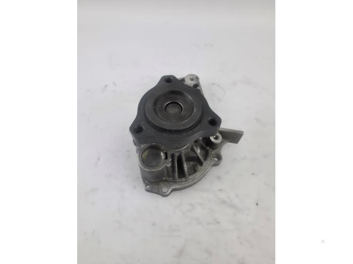 Pompe à eau d'un Ford Kuga II 1.5 EcoBoost 16V 150 2019