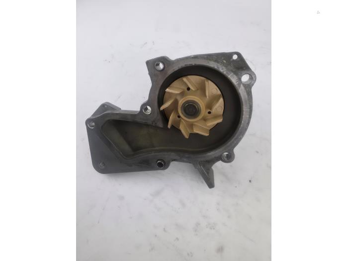 Pompe à eau d'un Ford Kuga II 1.5 EcoBoost 16V 150 2019