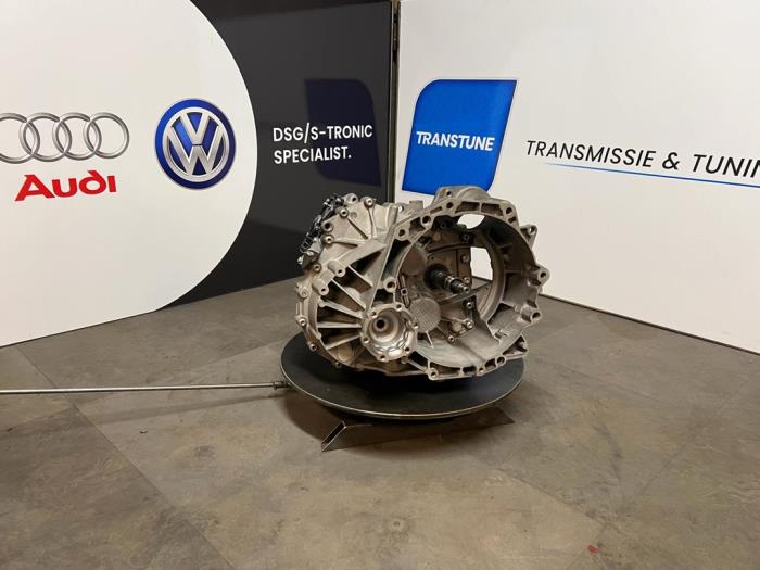 Gearbox from a Seat Ateca (5FPX) 1.5 TSI 16V 2019