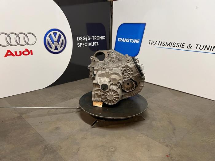 Gearbox from a Volkswagen Polo V (6R) 1.0 TSI 12V BlueMotion 2014