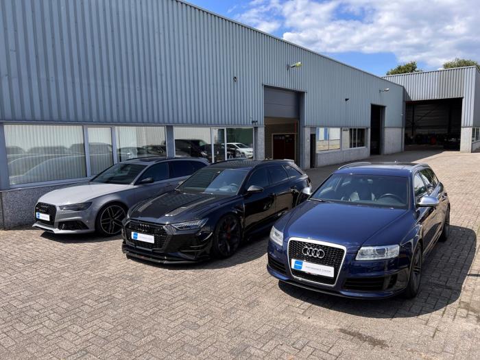 Engine from a Audi S8 (D4) 4.0 Plus V8 TFSI 32V 2015