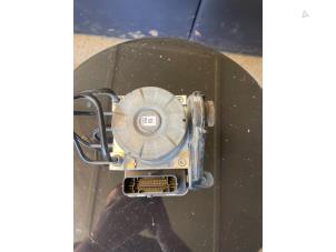 Used ABS pump Volkswagen Caddy IV 2.0 TDI 75 Price € 350,00 Margin scheme offered by Umit Sloperij