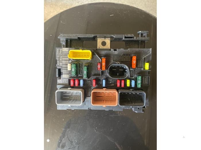 Fuse Box Peugeot 207 Cc 16 16v 9661708180 Delphi 0711