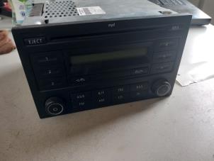 Used Radio CD player Volkswagen Fox Price € 70,00 Margin scheme offered by Umit Sloperij
