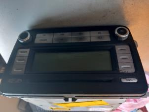Used Radio CD player Volkswagen Eos (1F7/F8) Price € 80,00 Margin scheme offered by Umit Sloperij