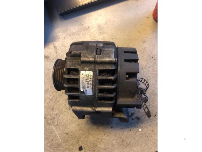 Begagnade Dynamo Audi A6 Avant (C5) 2.5 TDI V6 24V Pris € 40,00 Marginaltabell erbjuds av Umit Sloperij