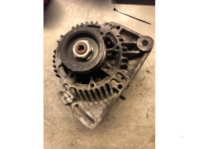 Begagnade Dynamo Renault Clio II (BB/CB) 1.2 Pris € 35,00 Marginaltabell erbjuds av Umit Sloperij