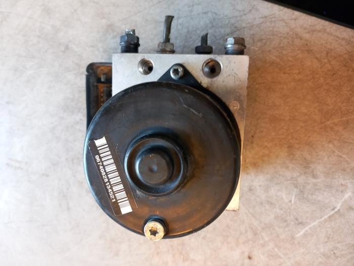ABS pump from a BMW 3 serie (E46/4)  2004