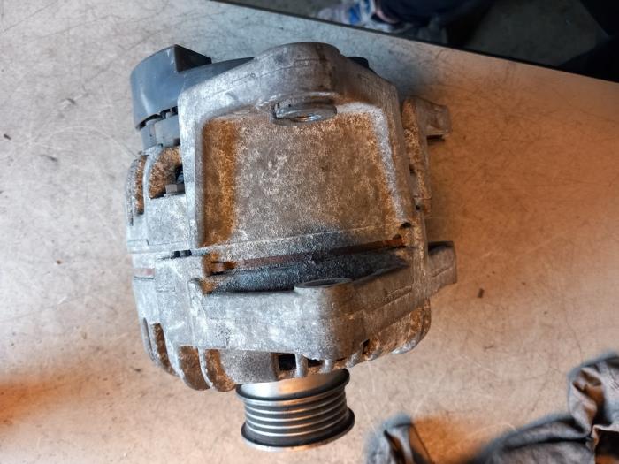 Begagnade Dynamo Fiat Stilo (192A/B) 1.6 16V 3-Drs. Pris € 70,00 Marginaltabell erbjuds av Umit Sloperij
