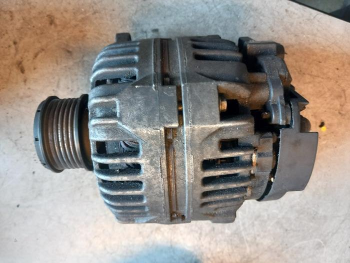 Gebrauchte Dynamo Seat Ibiza III (6L1) 1.9 TDI 100 Preis € 30,00 Margenregelung angeboten von Umit Sloperij
