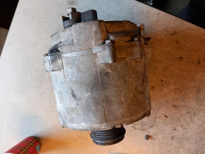Gebrauchte Dynamo Audi A8 (D3) 4.2 TDI V8 32V Quattro Preis € 90,00 Margenregelung angeboten von Umit Sloperij