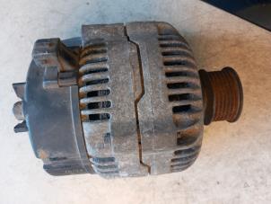 Gebrauchte Dynamo Volkswagen Polo IV (9N1/2/3) 1.2 12V Preis € 45,00 Margenregelung angeboten von Umit Sloperij