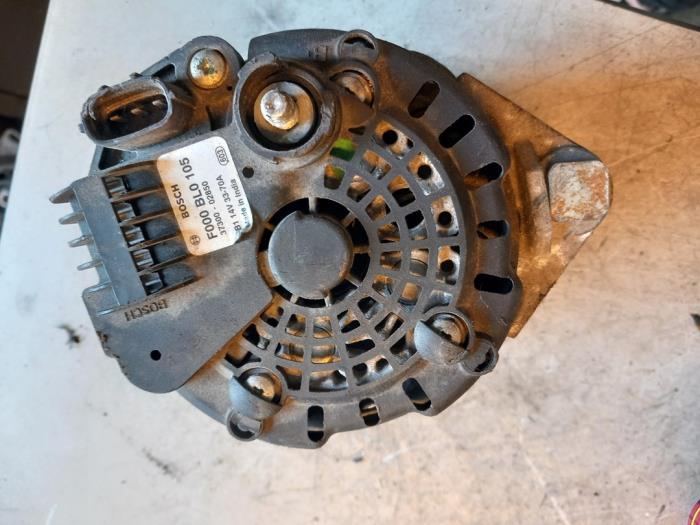 Usagé Dynamo Hyundai i10 (F5) 1.1i 12V Prix € 50,00 Règlement à la marge proposé par Umit Sloperij