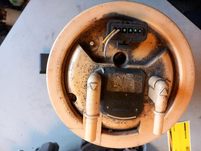 Used Petrol pump Citroen C3 (FC/FL/FT) 1.4 HDi Price € 30,00 Margin scheme offered by Umit Sloperij
