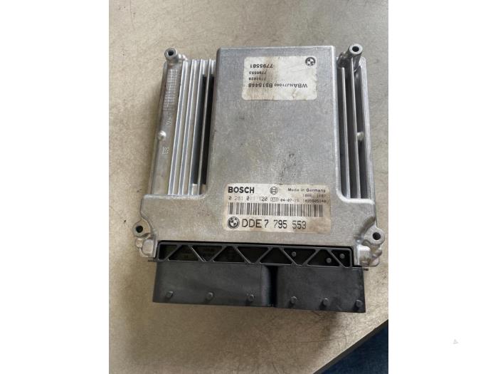 Used Engine management computer BMW 5 serie (E60) 530d 24V Price € 80,00 Margin scheme offered by Umit Sloperij